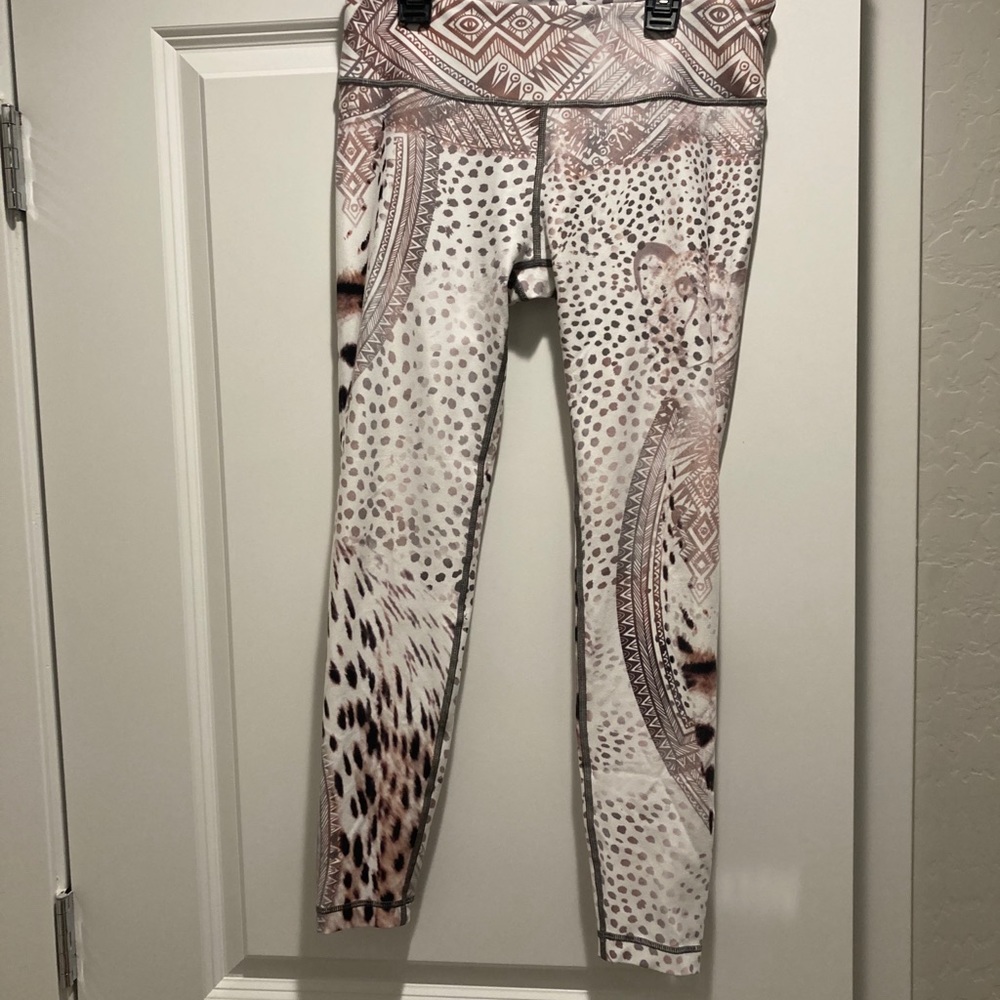 Tan and Cream WITH Leggings-Size Large